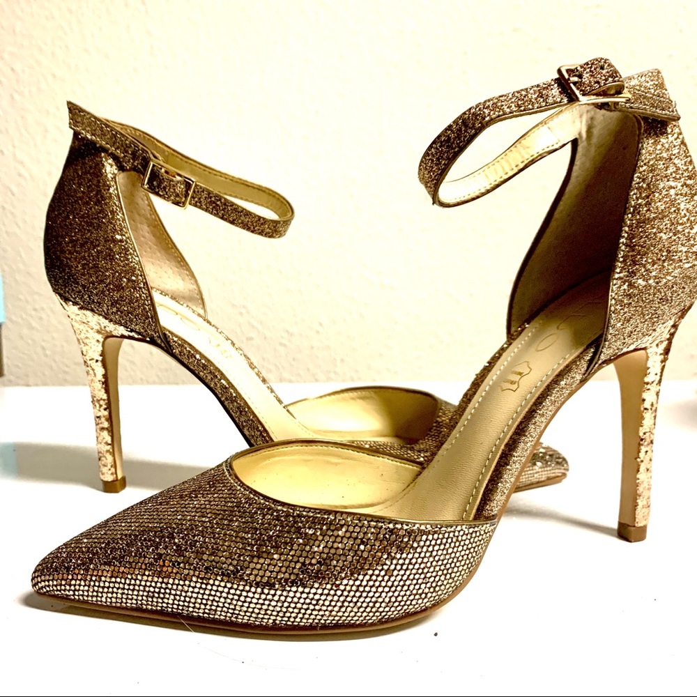 ALDO Gold Pumps